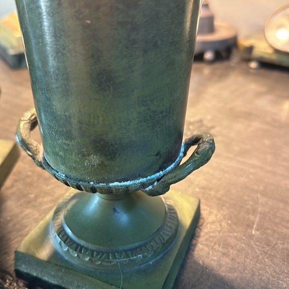 Pair of vintage brass vases - Picture 10 of 15